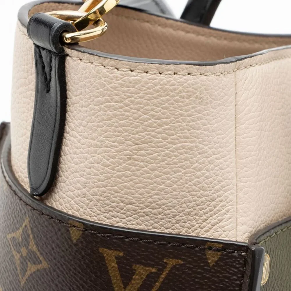 Louis Vuitton Calfskin Monogram Canvas On My Side MM Tote - Picture 13 of 14
